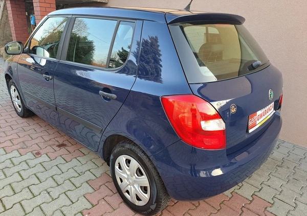 Skoda Fabia cena 15990 przebieg: 215799, rok produkcji 2011 z Chodzież małe 211